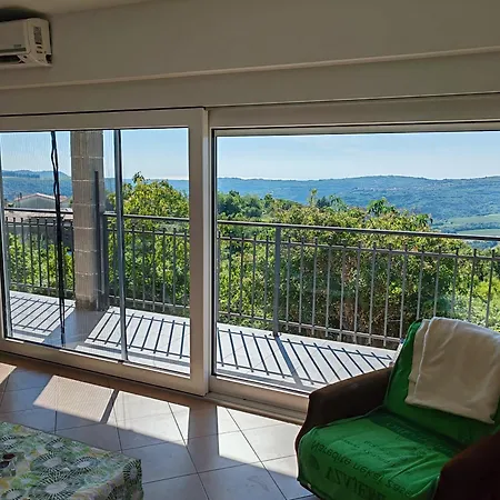 House Labor In Holiday home Marezige
